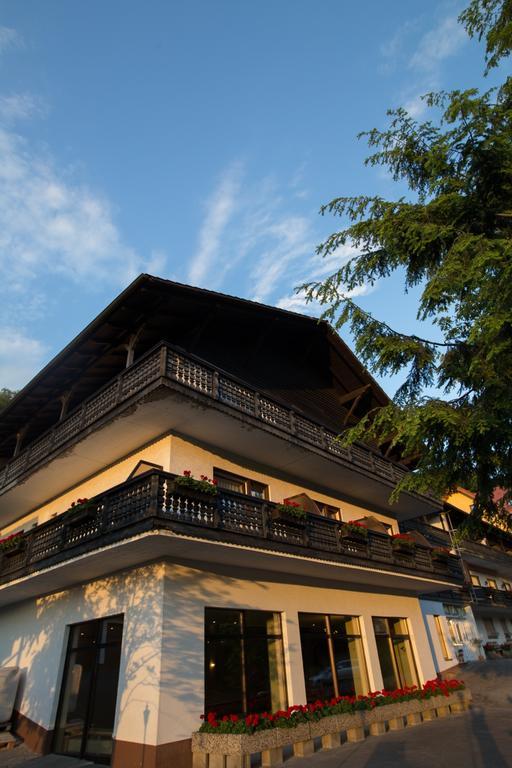 Wald-Hotel Heppe Dammbach ภายนอก รูปภาพ