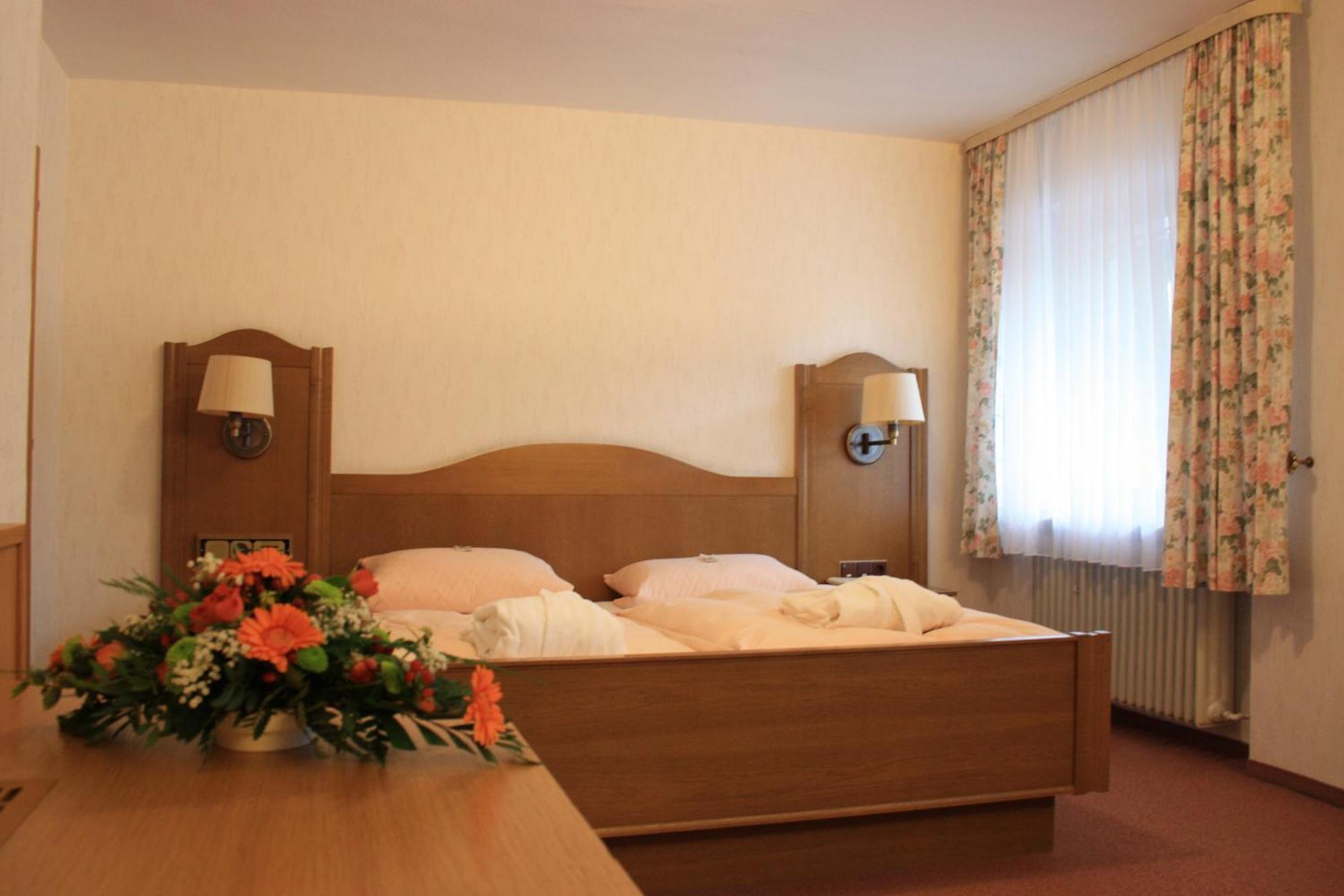 Wald-Hotel Heppe Dammbach ภายนอก รูปภาพ